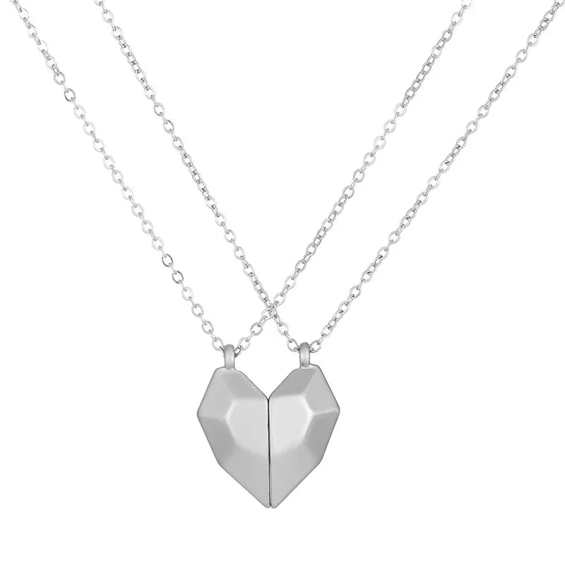 Couples Magnetic Hearts Necklace – DAXUEN